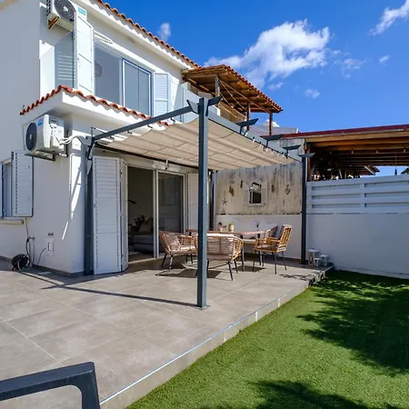 Endless Summer House Perivolia