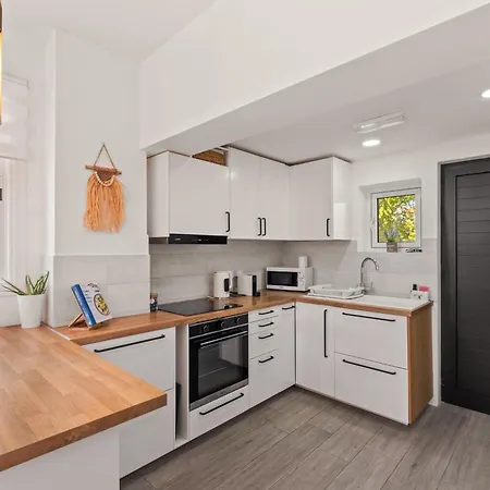 Endless Summer House בית נופש פריווליה