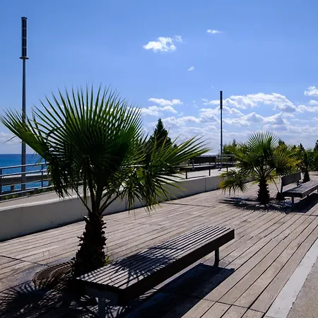 בית נופש Endless Summer House *