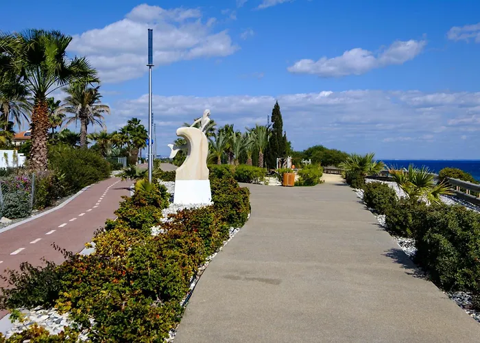 Endless Summer House