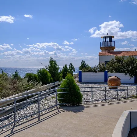 Endless Summer House * Perivolia