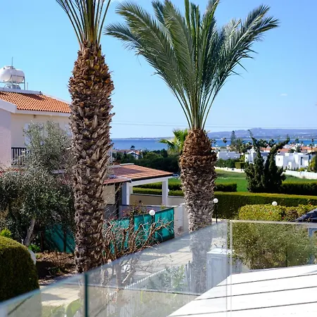 Endless Summer House Περβόλια