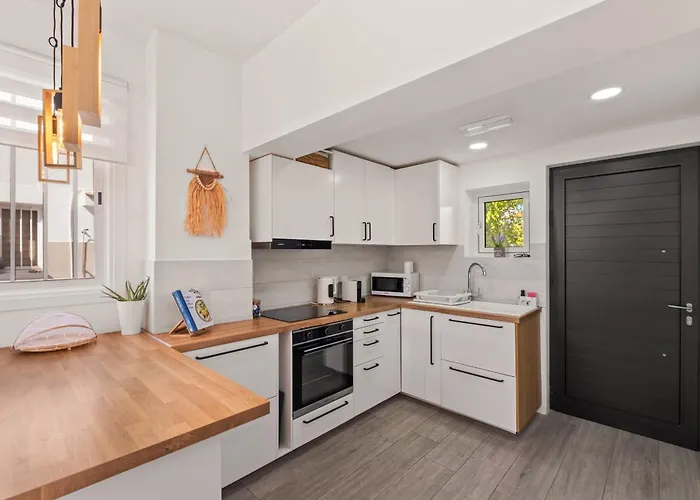 Endless Summer House Semesterbostad Perivolia