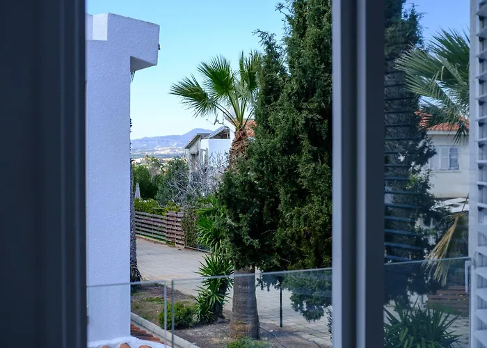 Semesterbostad Endless Summer House Perivolia