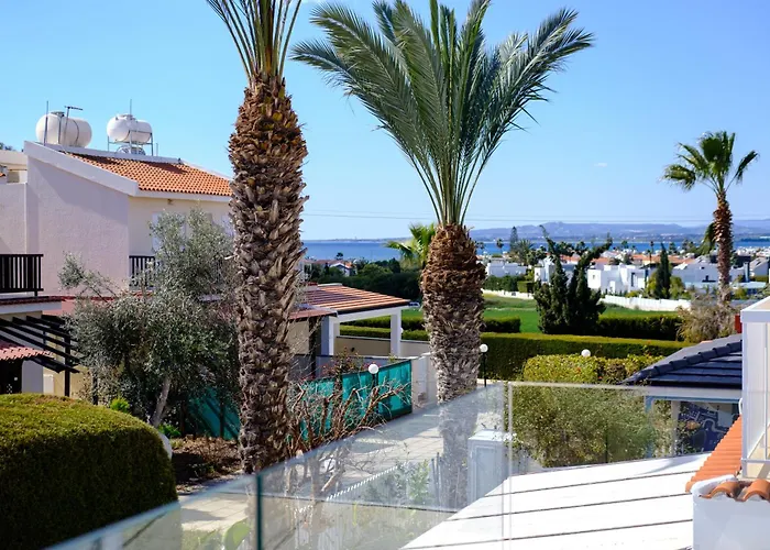 Endless Summer House Perivolia