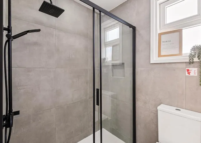 Endless Summer House Perivolia