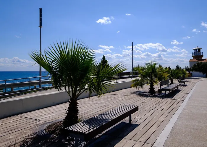 Semesterbostad Endless Summer House *