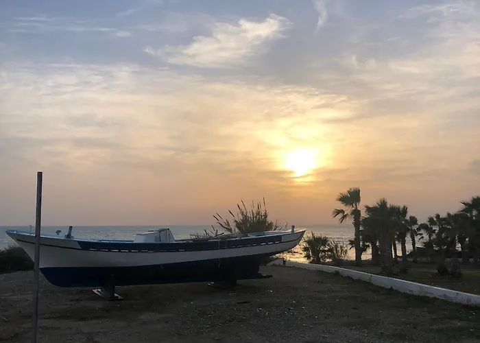 Endless Summer House * Perivolia